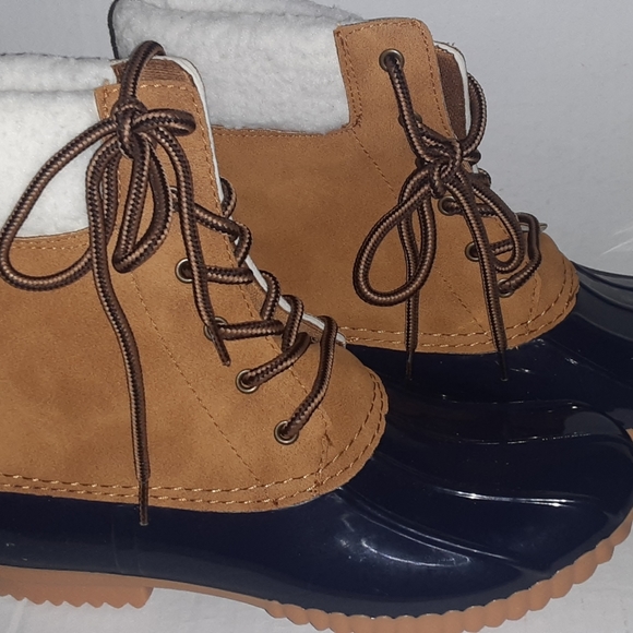 Bobbie Brooks Shoes - NWT Bobbie Brooks ladies boots s 6. Host pick. HOS PICK!